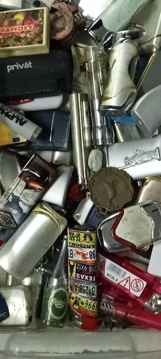 Vendo o material destas 3 fotos em bom estado