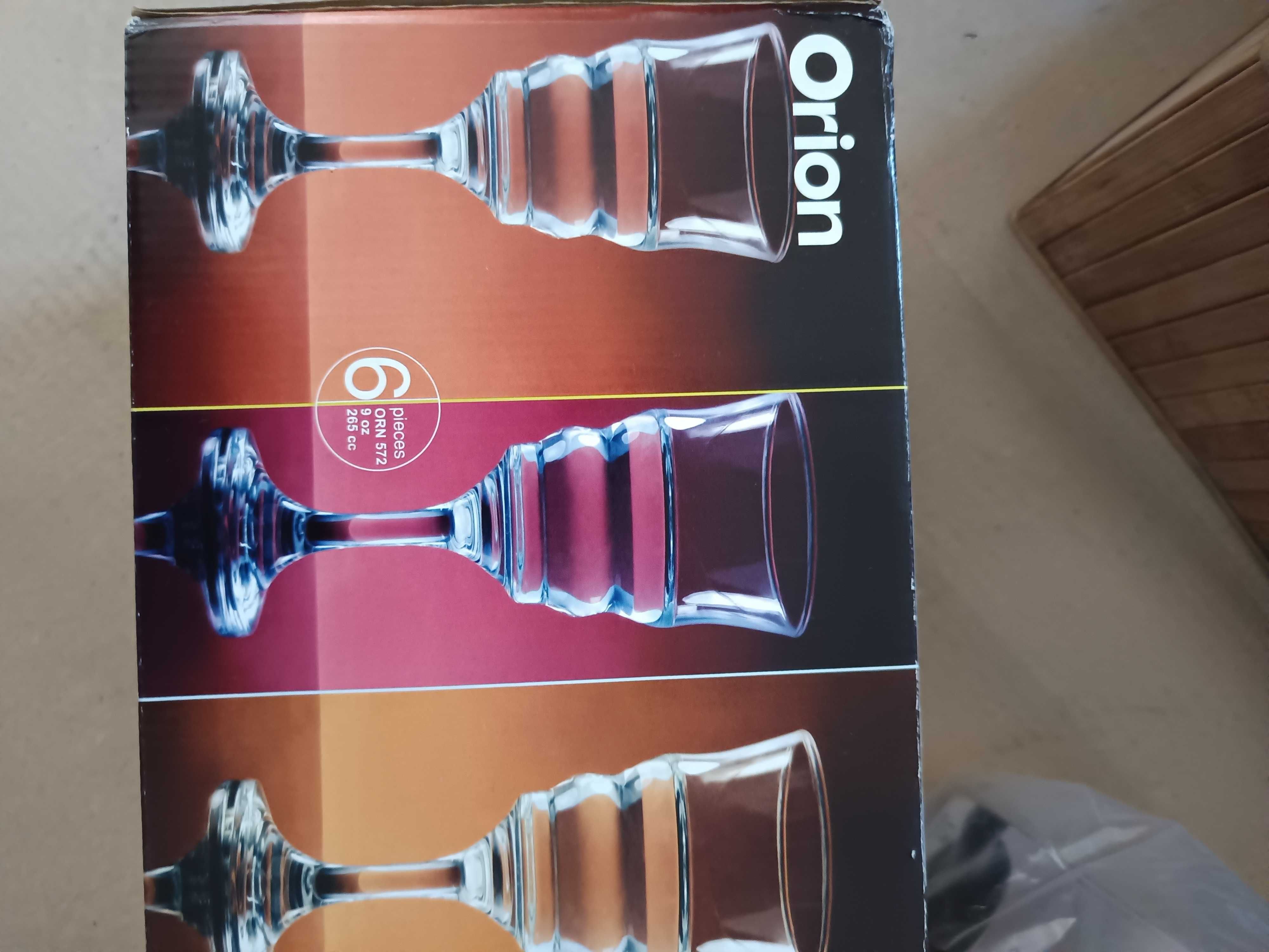 Copos em vidro de vinho