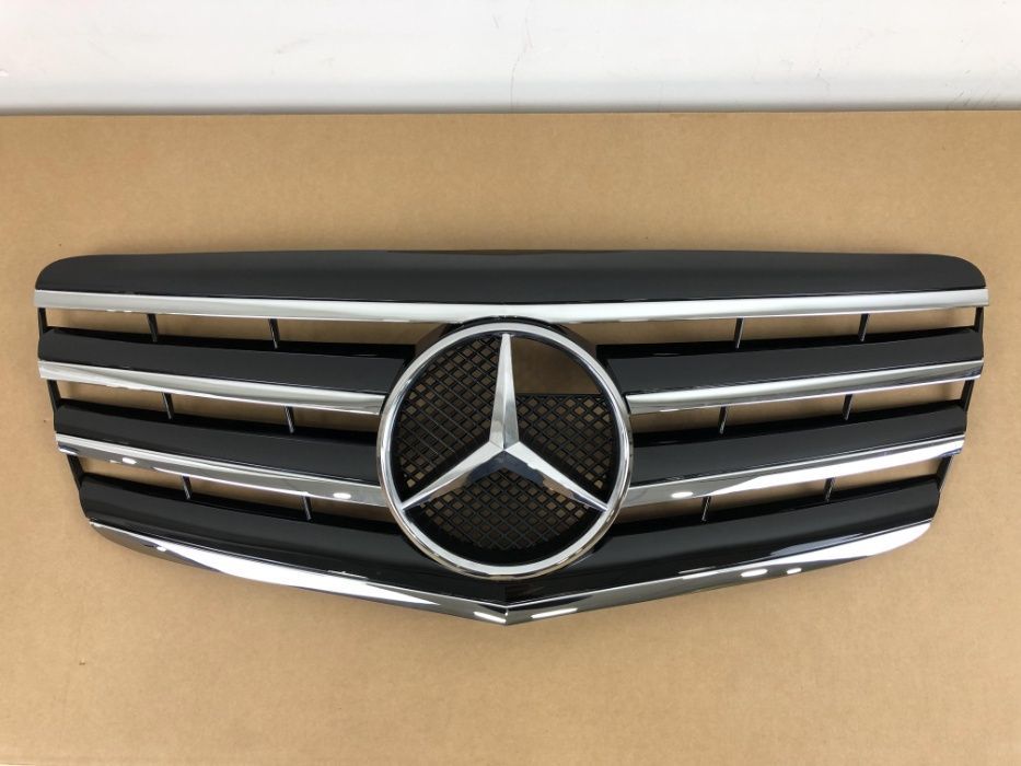 Решетка радиатора mercedes w176w204w205c207w211w212w213W221w222