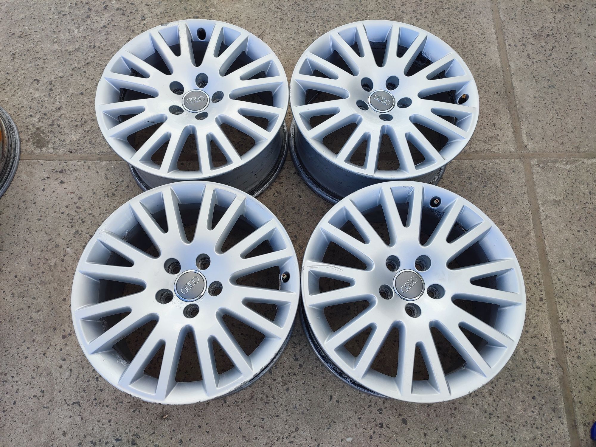 Диски 5/112 R17 Audi ET 45