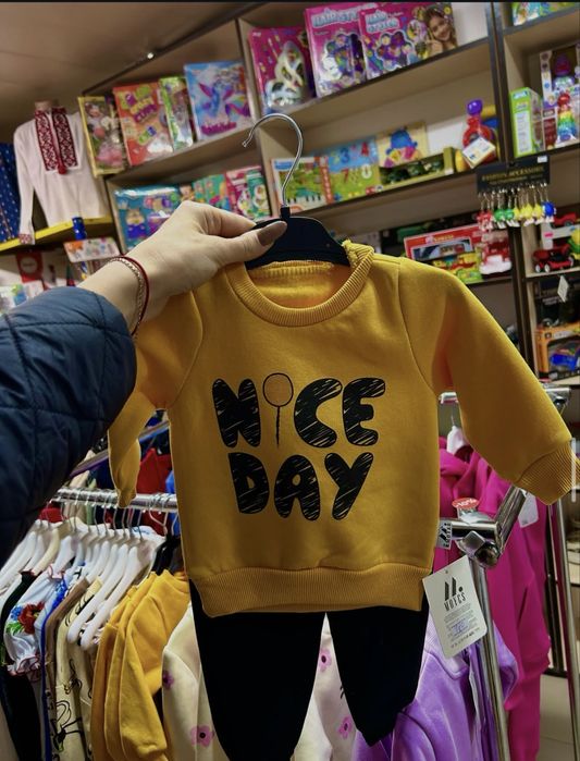 Костюм на флісі розмір (6 м ,9м,12м,18 м)