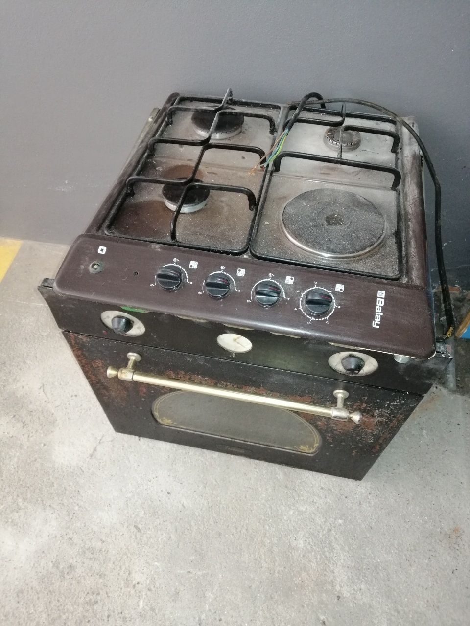 Forno e placa vintage em bom funcionamento ( para restaurar)