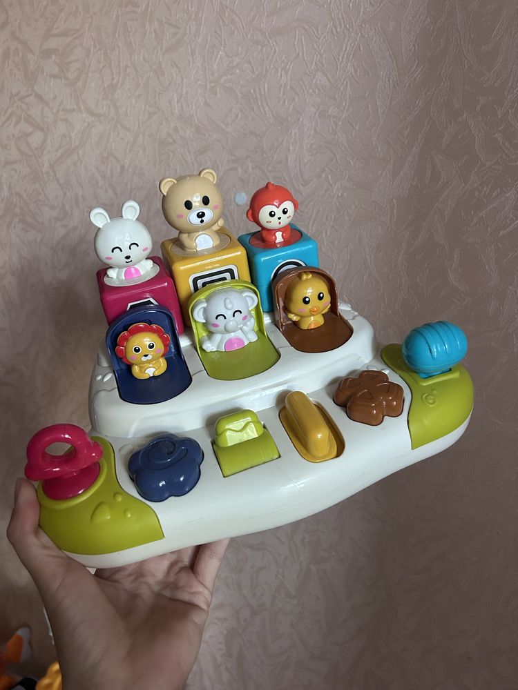 Розвиваюча іграшка з кнопками