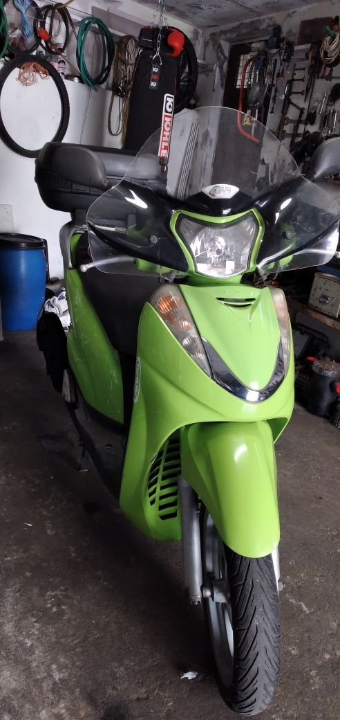 Honda 300cc Scooter SH /Honda CB 500c.c ano 2000 43kw Porto Gondomar.