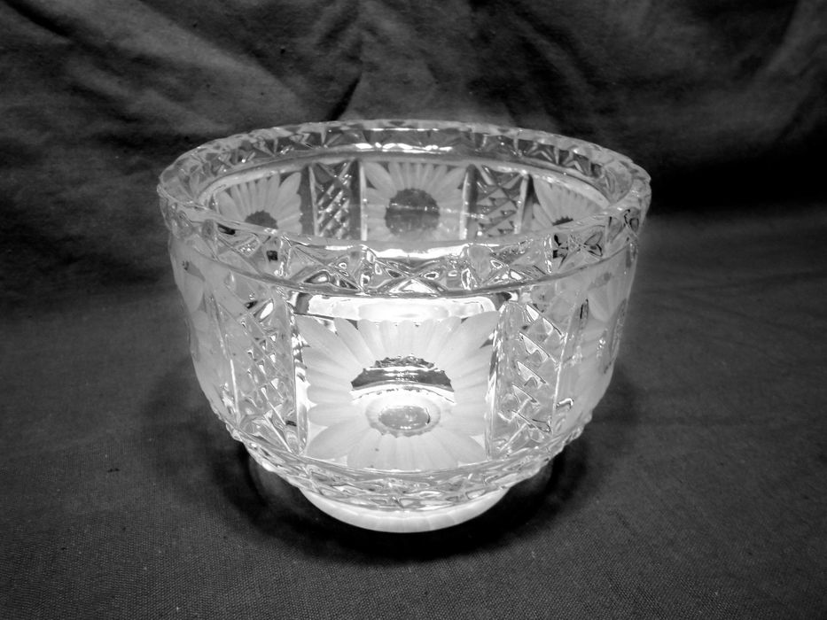 Ваза для конфет хрустальная и др.