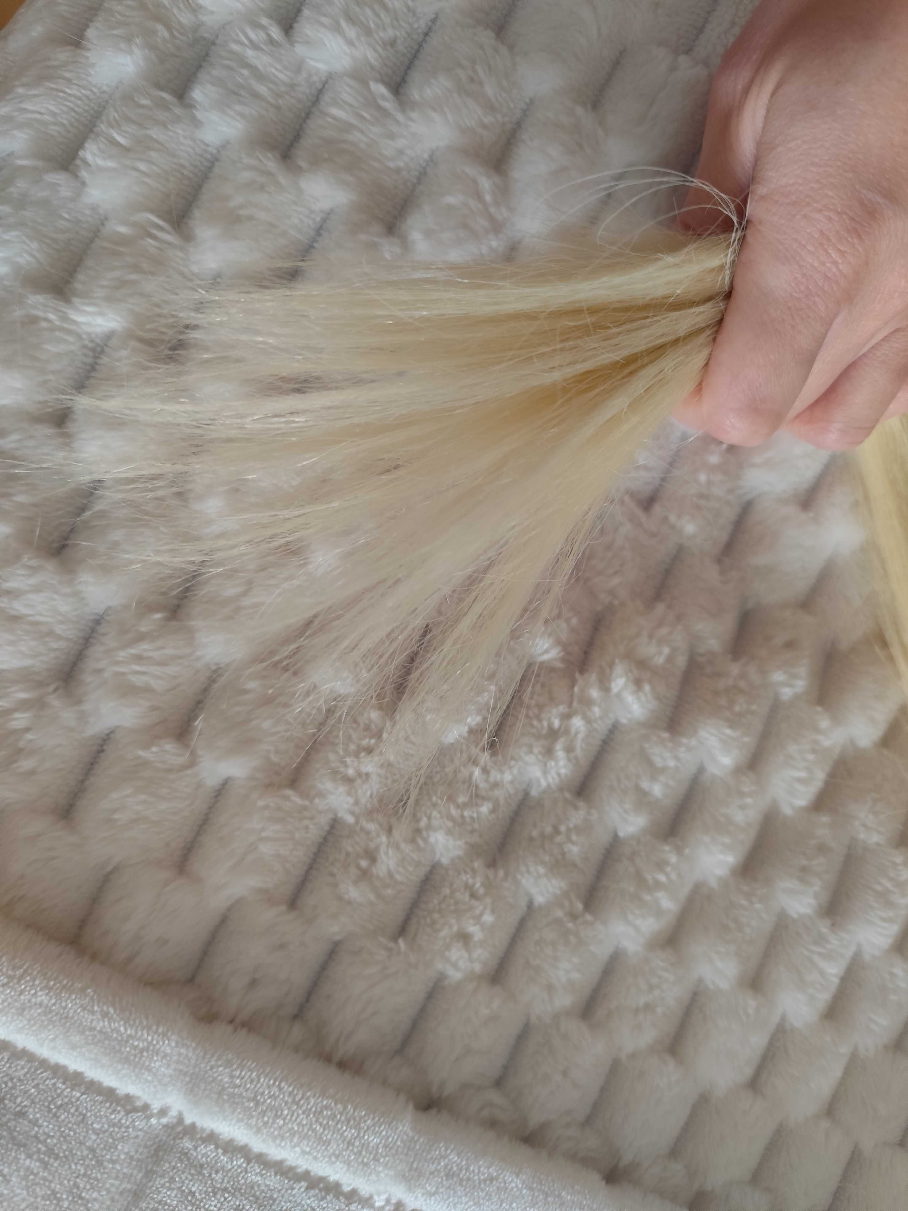 Włosy doczepiane jasny blond syntetyczne trzy taśmy 107 g 60 cm