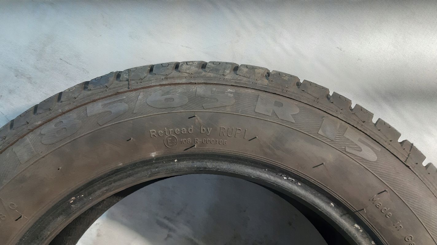 Opony Zimowe Bieżnikowane 2x Arktic 185/65 R15/2023r