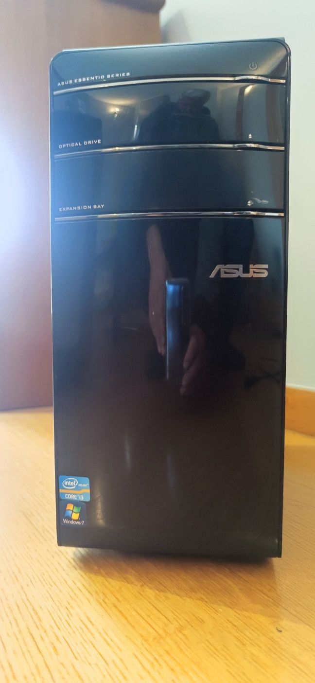 ASUS I3 12gb ram SSD 500gb