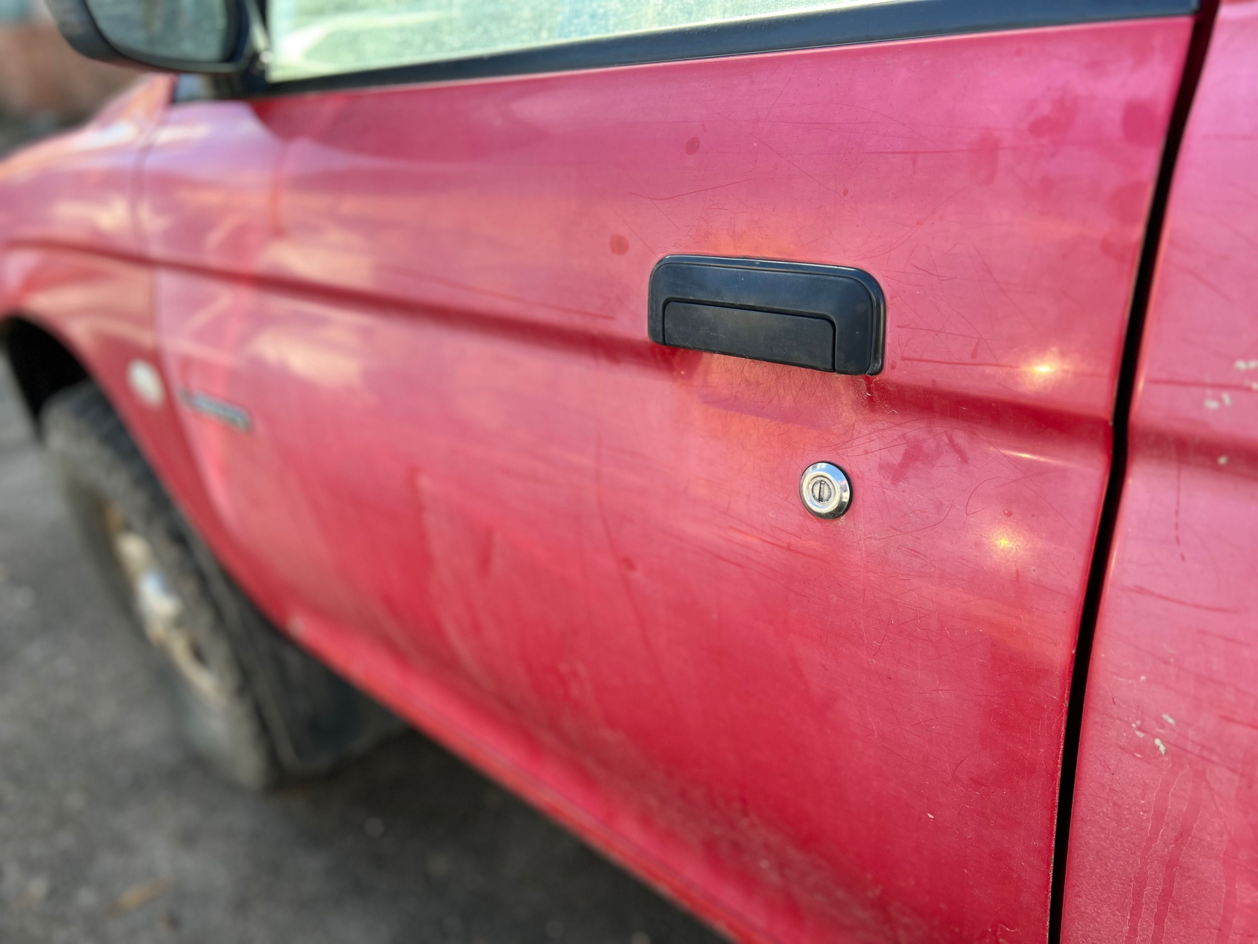 Дверь стекло Mitsubishi L200 pick up двері Л200 пікап 2001-05р