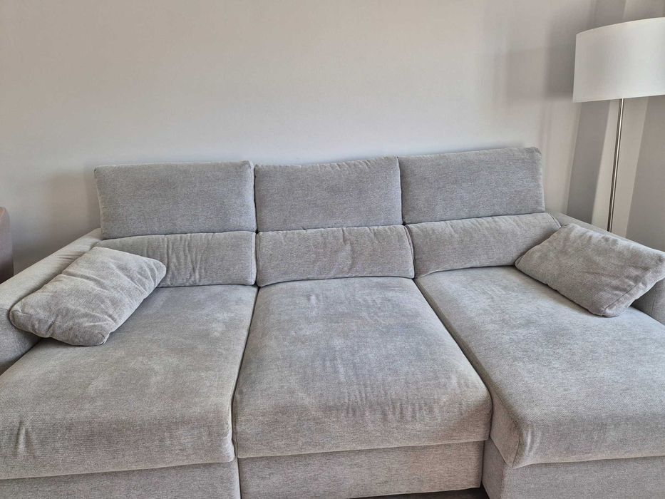 Vendo sofá de 3 lugares, com chaise longue