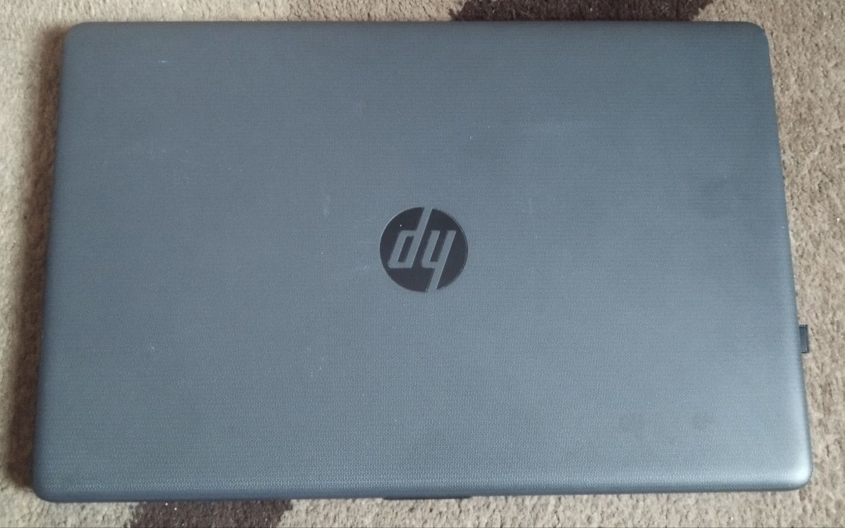 Laptop HP 250 G7 8GB 4x2,40 Ghz