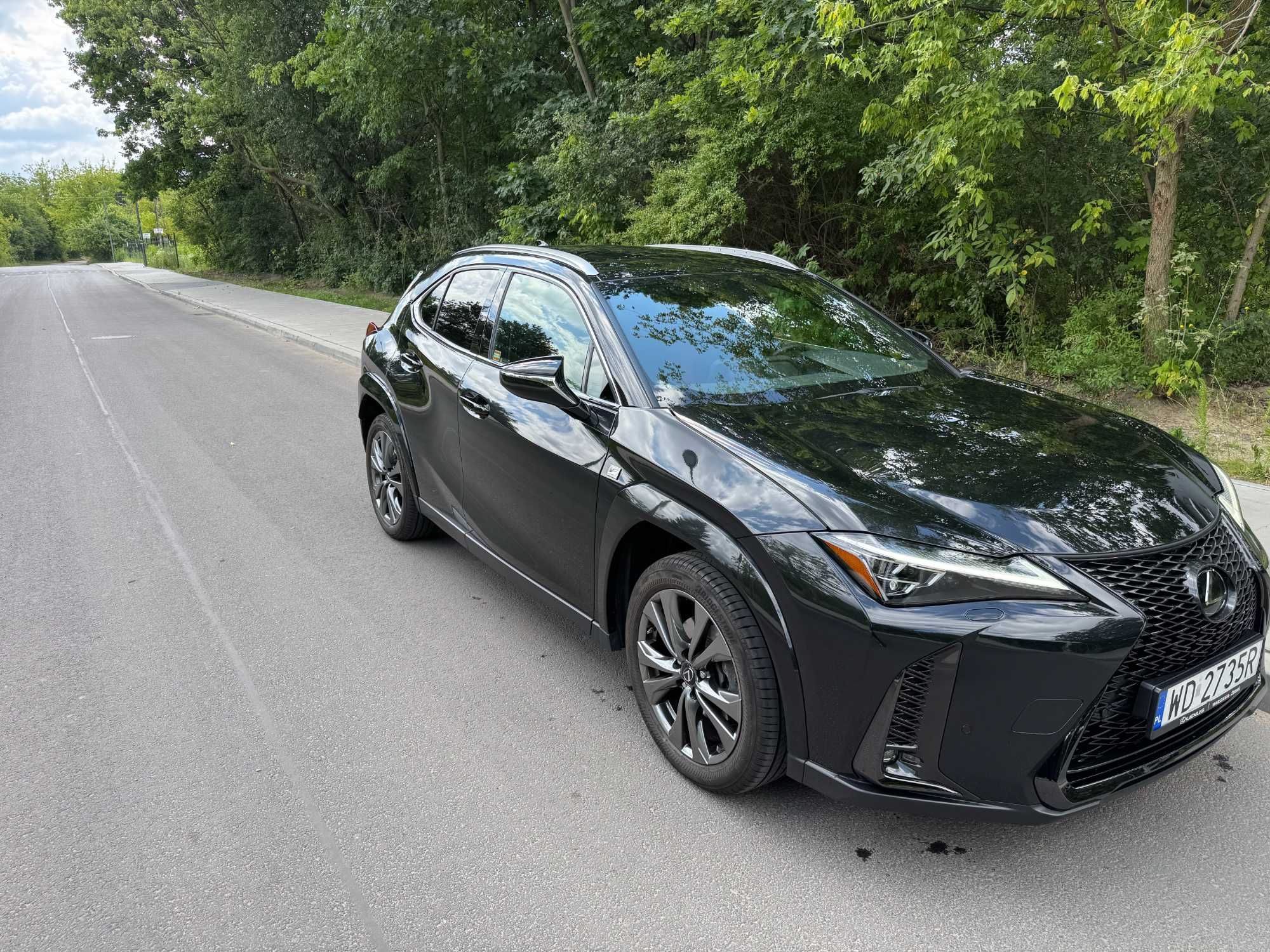Wynajem Lexus UX 2,0 Hybrid Dynamic Force 184 KM AWD. Wypożyczalnia