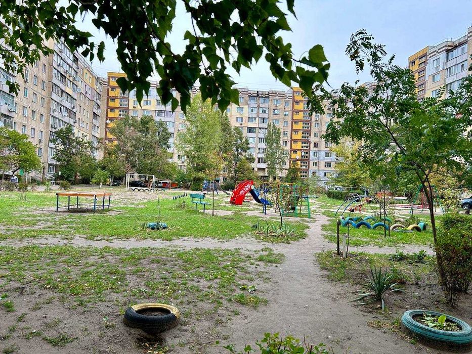 1 кімн. 1/9, без боргів, 2 мкрн. – Лівий берег