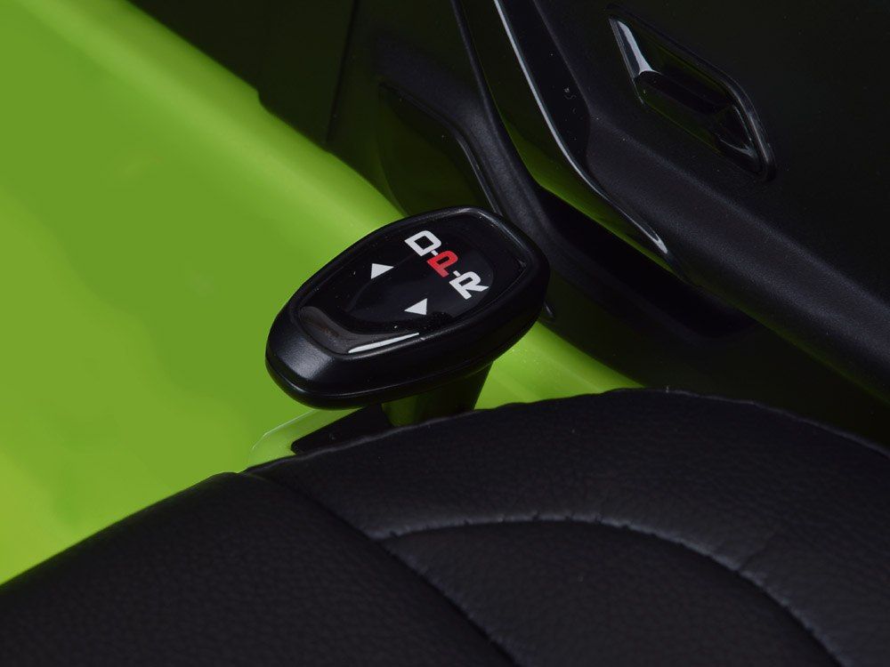 Auto na akumulator Mercedes AMG CLA 45s dla dziecka efekt bujania