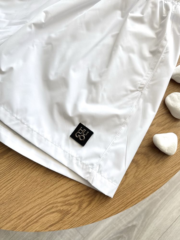 Плавальні шорти Hugo Boss чорні та білі