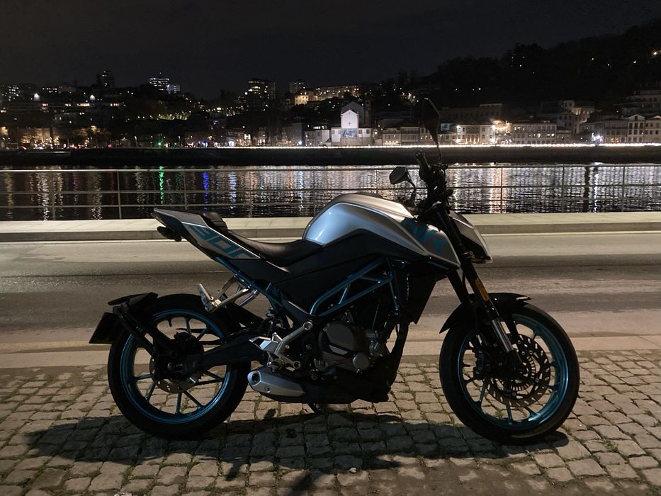 Cf moto 300Nk de 2022