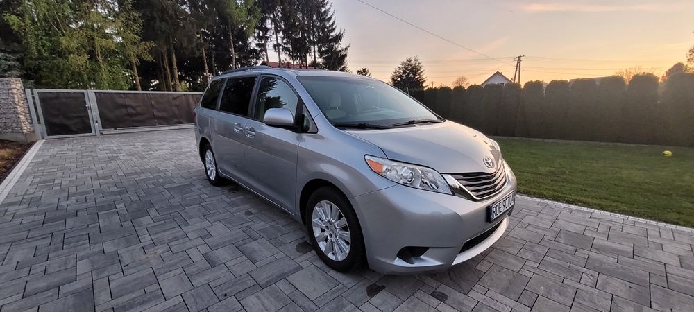 Toyota Sienna AWD LE 4x4