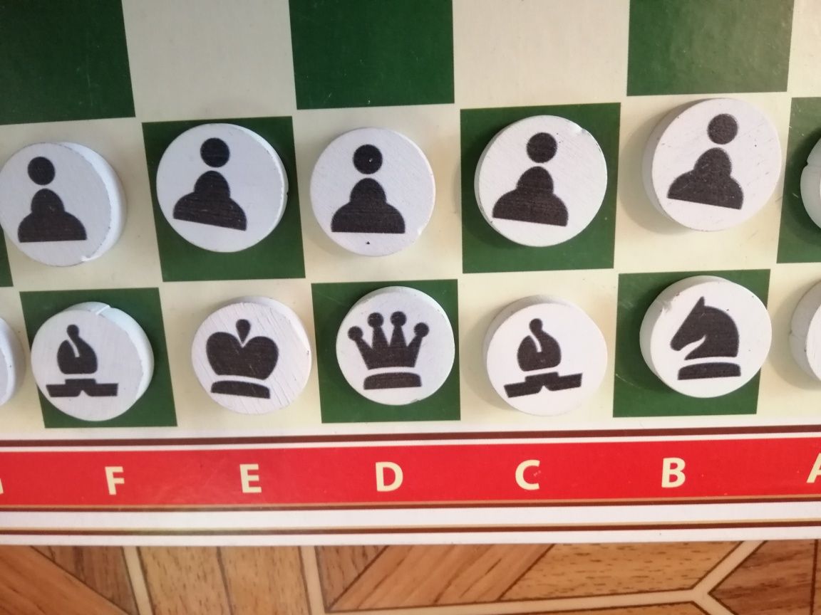 Продам игру шашки шахматы игровое поле