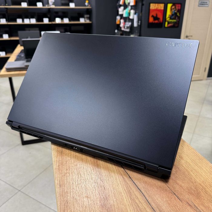 Ігровий Clevo Captiva [17.3" 144 Гц] - i7 10750H/RTX 3070 8 GB/32 DDR4