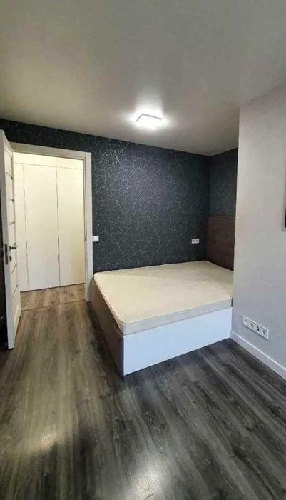 Двухкомнатная кв. евроремонт 23 Августа. Автономное отопление.