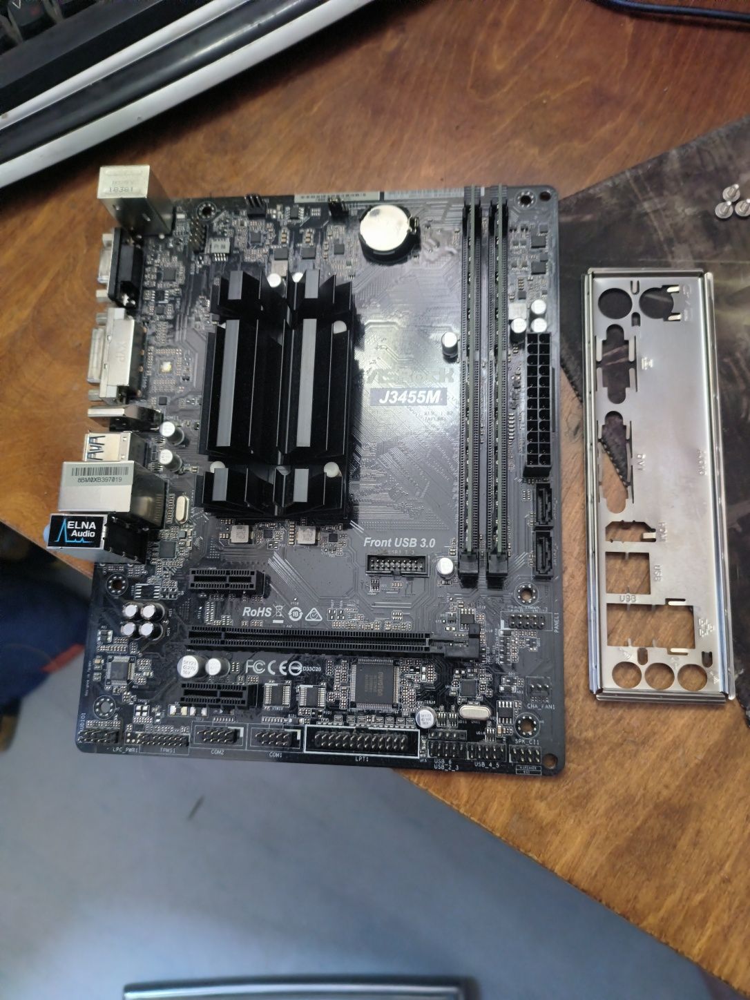 Зборка ASRocK    J344M +4 гига DDR3 + встроенное видео!