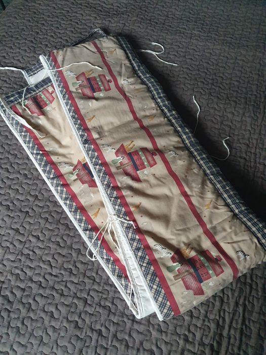 Ochraniacz do łóżeczka beżowy unisex