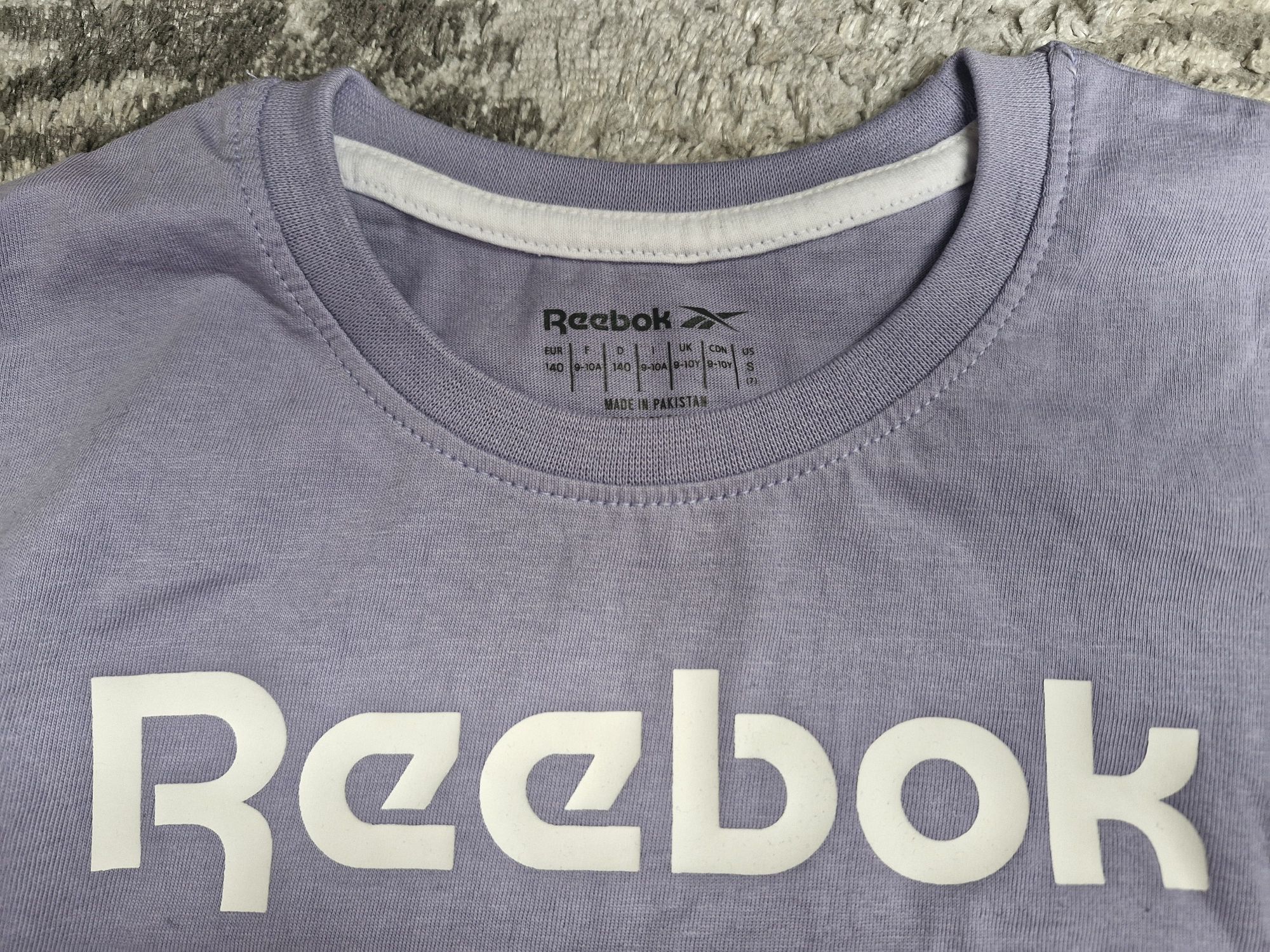 Reebok koszulka T-shirt krótki rękaw fiolet 140 cm28