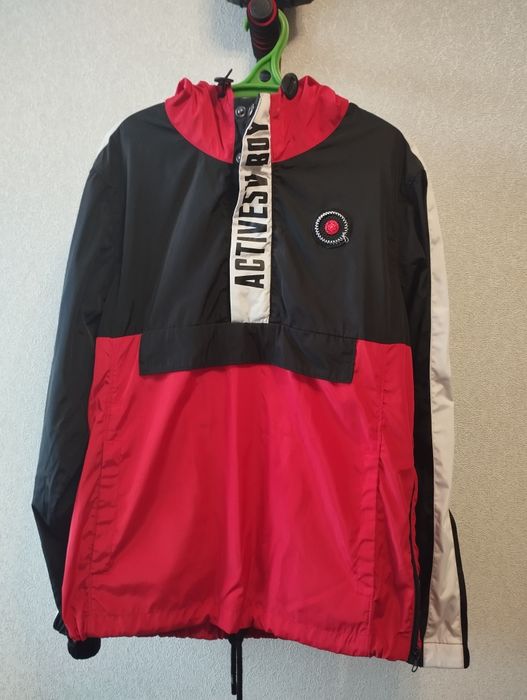 Продам анорак (вітровку)