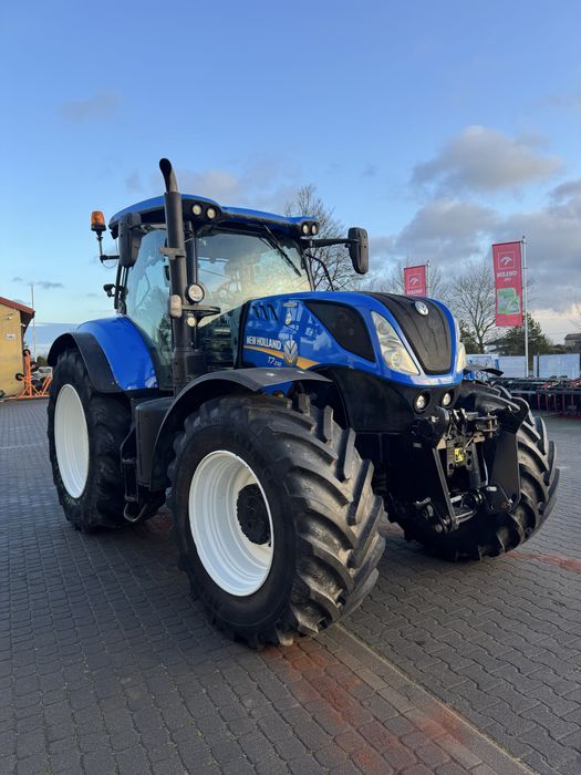 New Holland t7.230 nie  cvx auto command tuz case puma