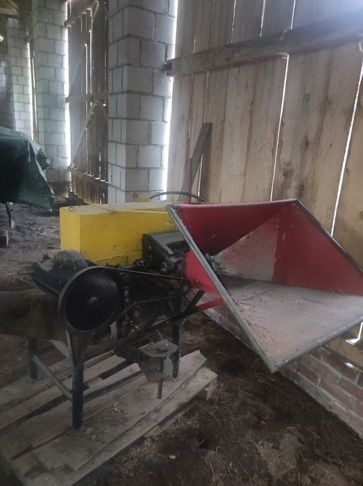 Rębak do gałęzi na wałek