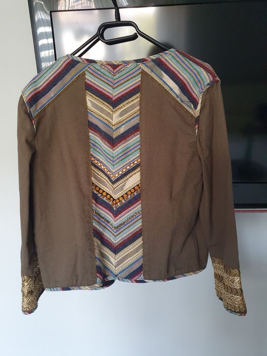 Krótki żakiet, kurtka Bershka r.M khaki, ozdobne elementy