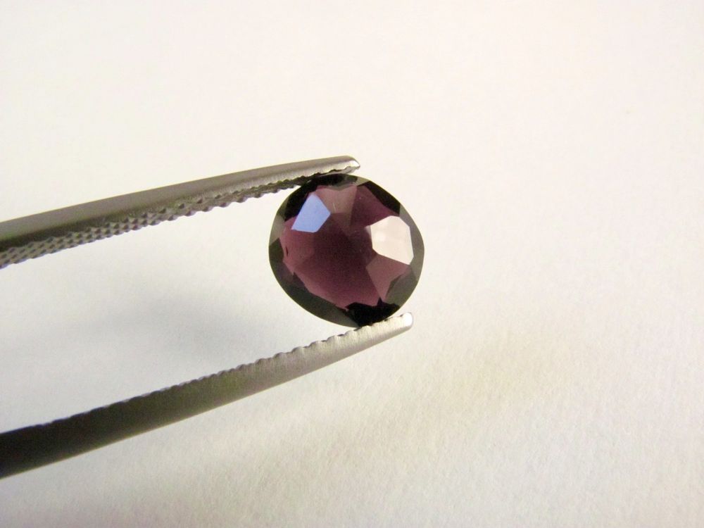 Reddish Purple Spinel - 1.38 ct