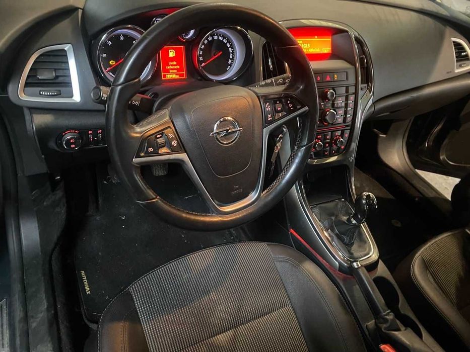 Розборка, шрот, запчастини Opel Astra J Hatchbak A17DTC