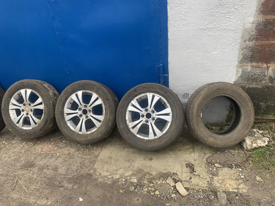 Колеса з покришками