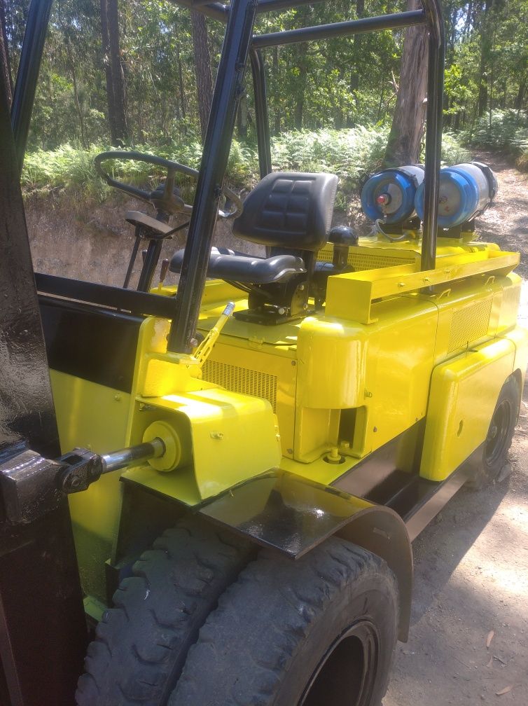 Empilhador HYSTER 5toneladas motor V6