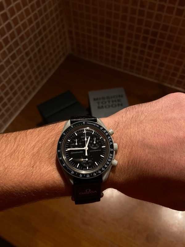 Omega x Swatch SO33M100 – Księżycowa Poetyka