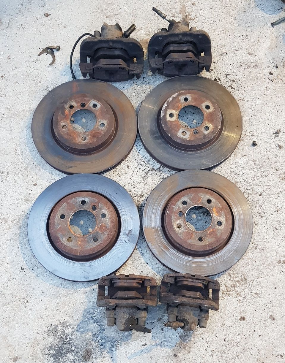 Swap Jarzma Zaciski E46 M54B30 Hamulce Przod 324mm Tył 320mm Zaciski E