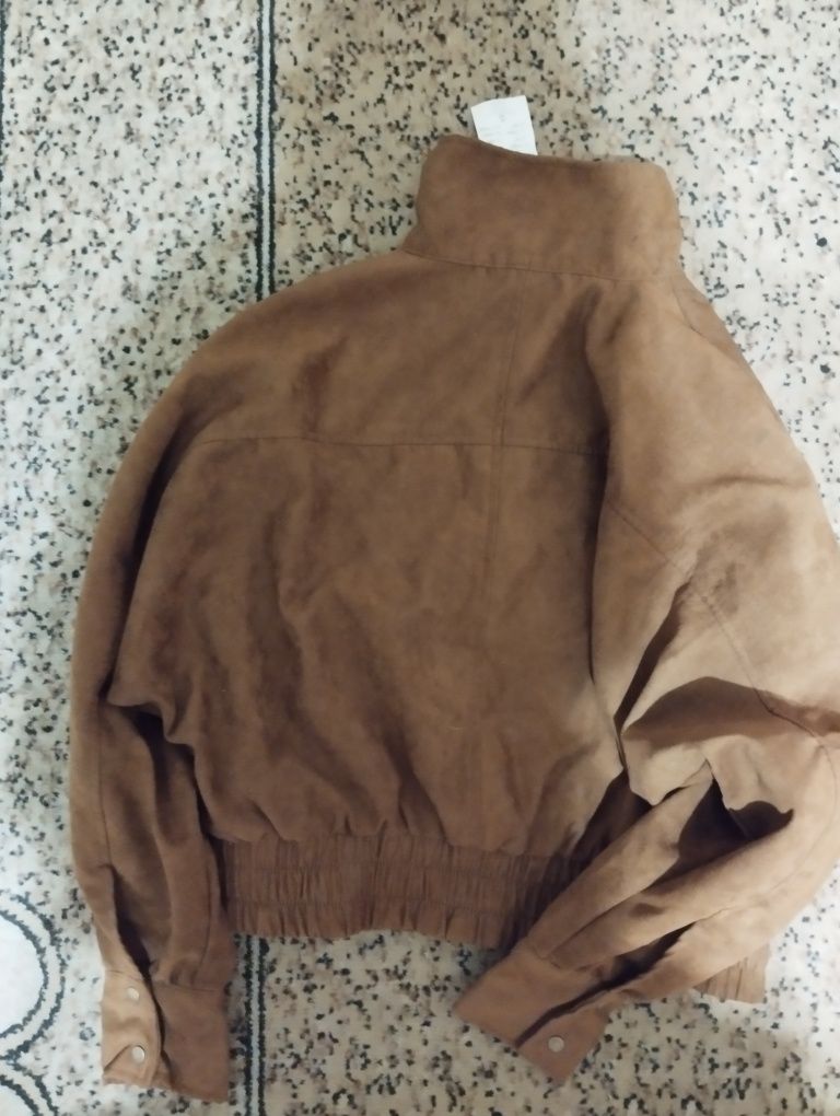 Курточка ветровка мужская новая под замшу размер М
