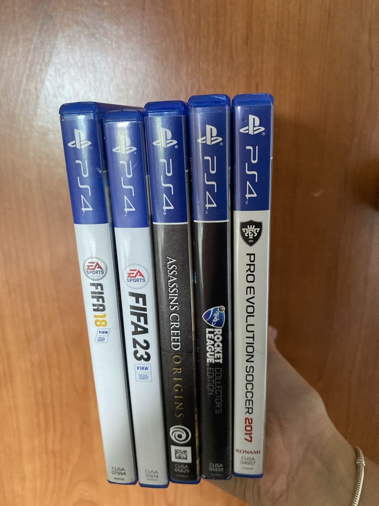 PS4/ íplay/ jogos/ comandos e cabos