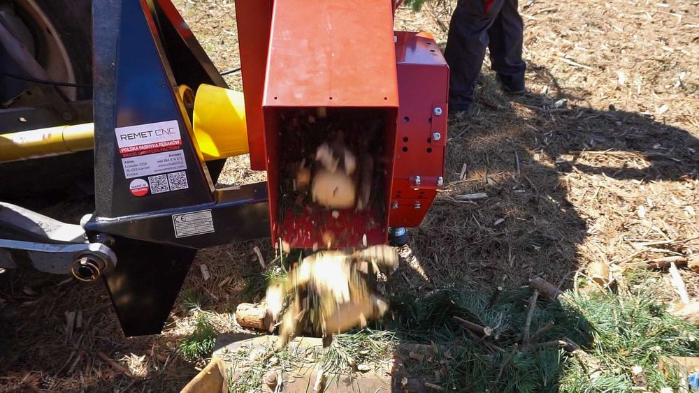 mechanizm tnący Rębak walcowy REMET R-120 == rozdrabniacz do gałęzi