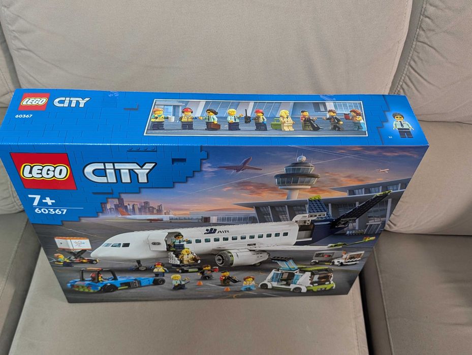 Lego City 60367 - Avião de passageiros - SELADO