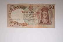 Notas de 50$00 da Rainha Stª Isabel