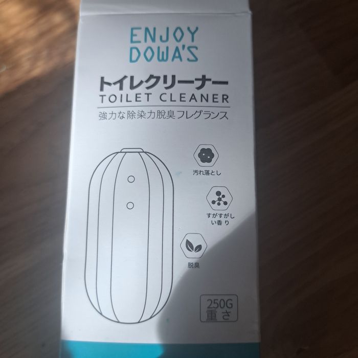 Automatyczny środek do czyszczenia toalet