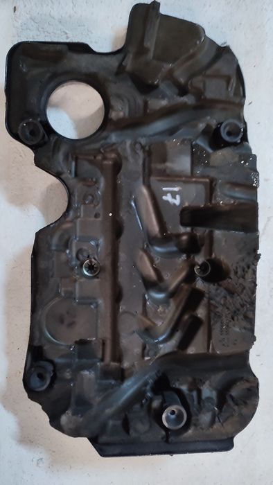 osłona pokrywy silnika Opel Meriva 2015