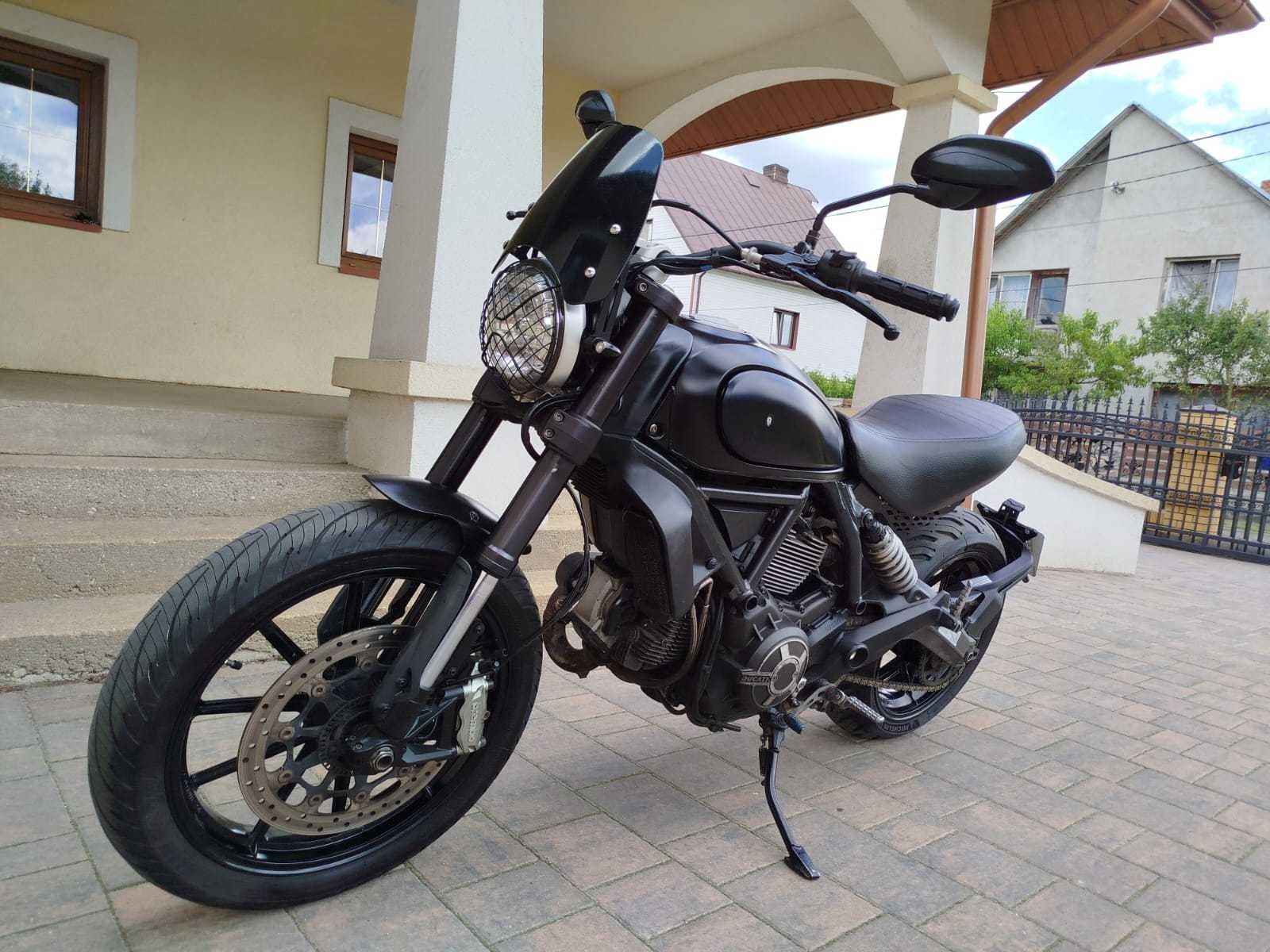 Ducati Skrambler 800x, rok 2015