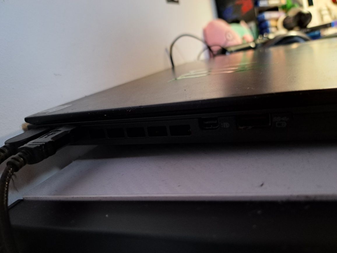 Laptop lenovo        l