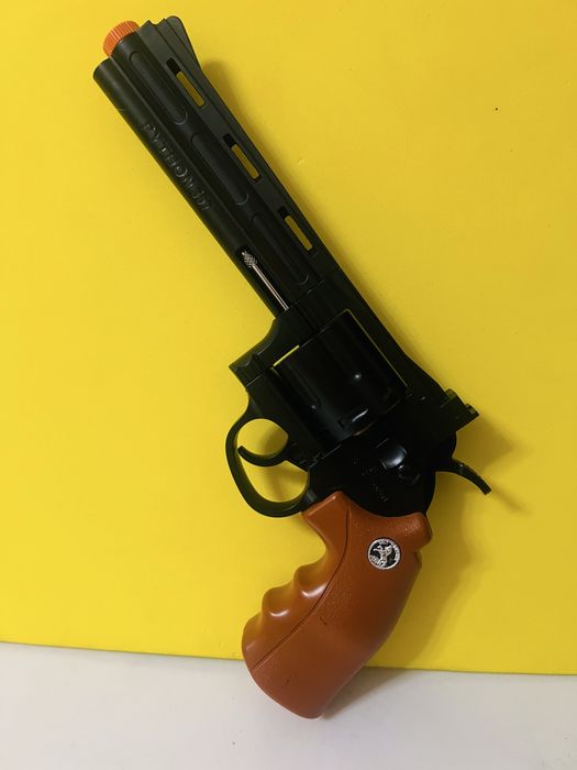 Пістолет револьвер великий якісний