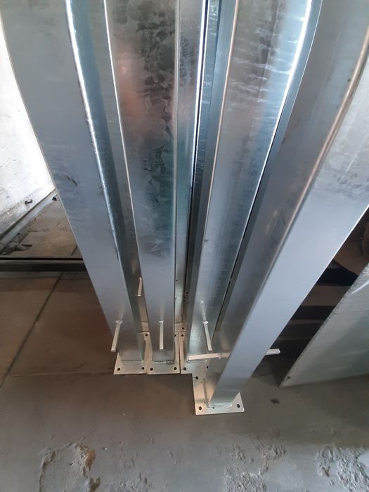 Słupki ogrodzeniowe, bramowe 100x100x3. Ocynk ogniowy, malowane.