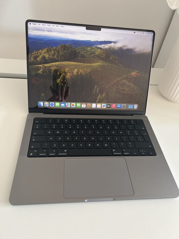 Apple MacBook Pro 2021 14,2" Apple M1 Pro - 16GB RAM - 1TB Dysk