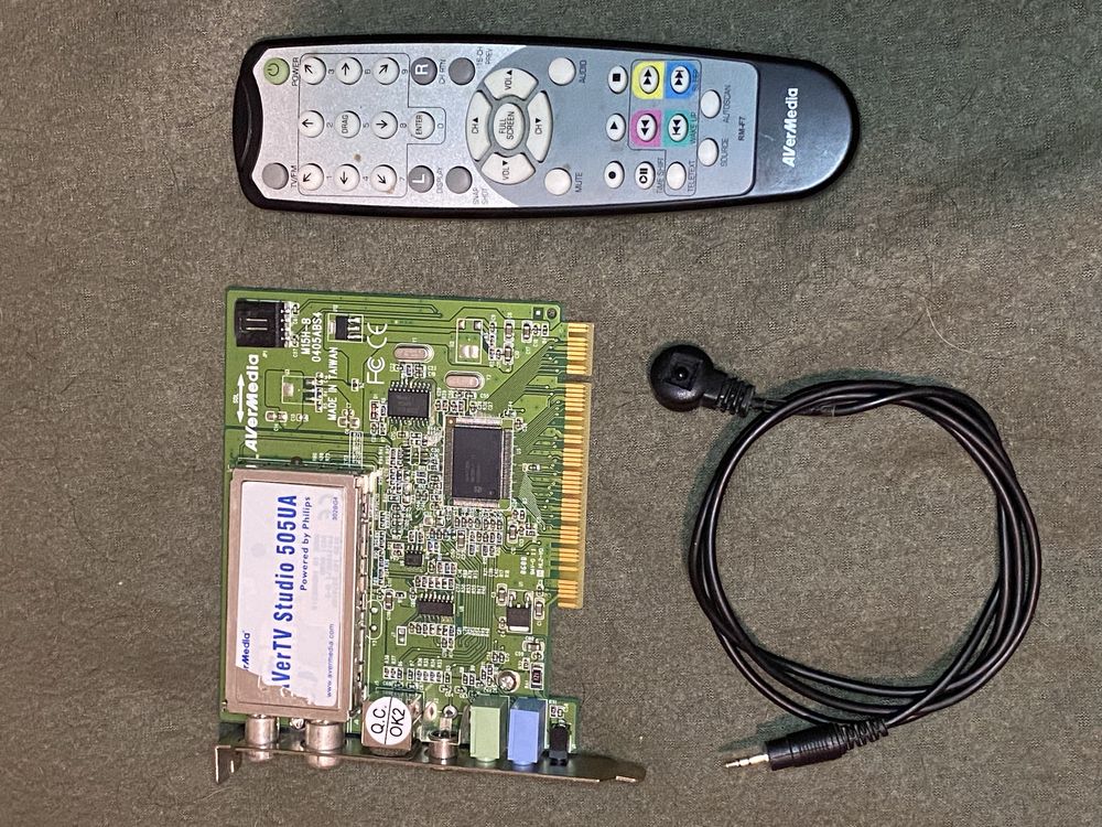 ТВ-тюнер AVerMedia AVerTV Studio 505UA